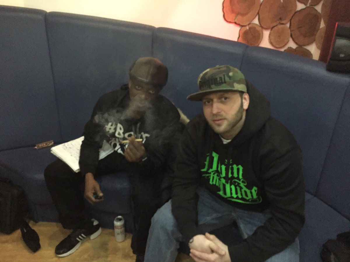_TheFunkyJunky_'s tweet photo. Last Sunday with @devindude420 in #krakow #Poland 
 One of the #coolest #artists i #ever met #hiphop #devinthedude #hiphop #booboin #weed https://t.co/S3t59mwlVi
