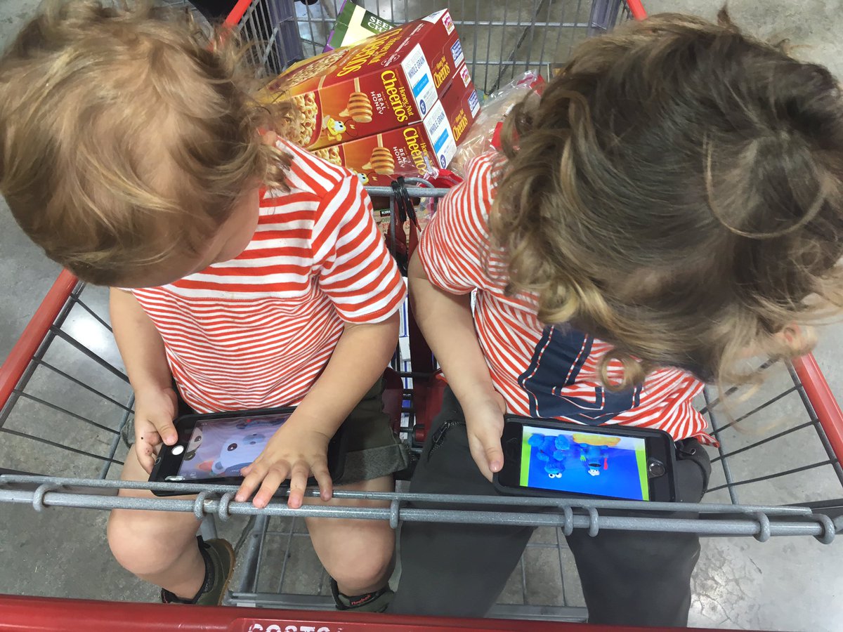 MRKCLD's tweet photo. The only way to do #Costco with kids. Let the judgment commence. https://t.co/VDoOM3hObd