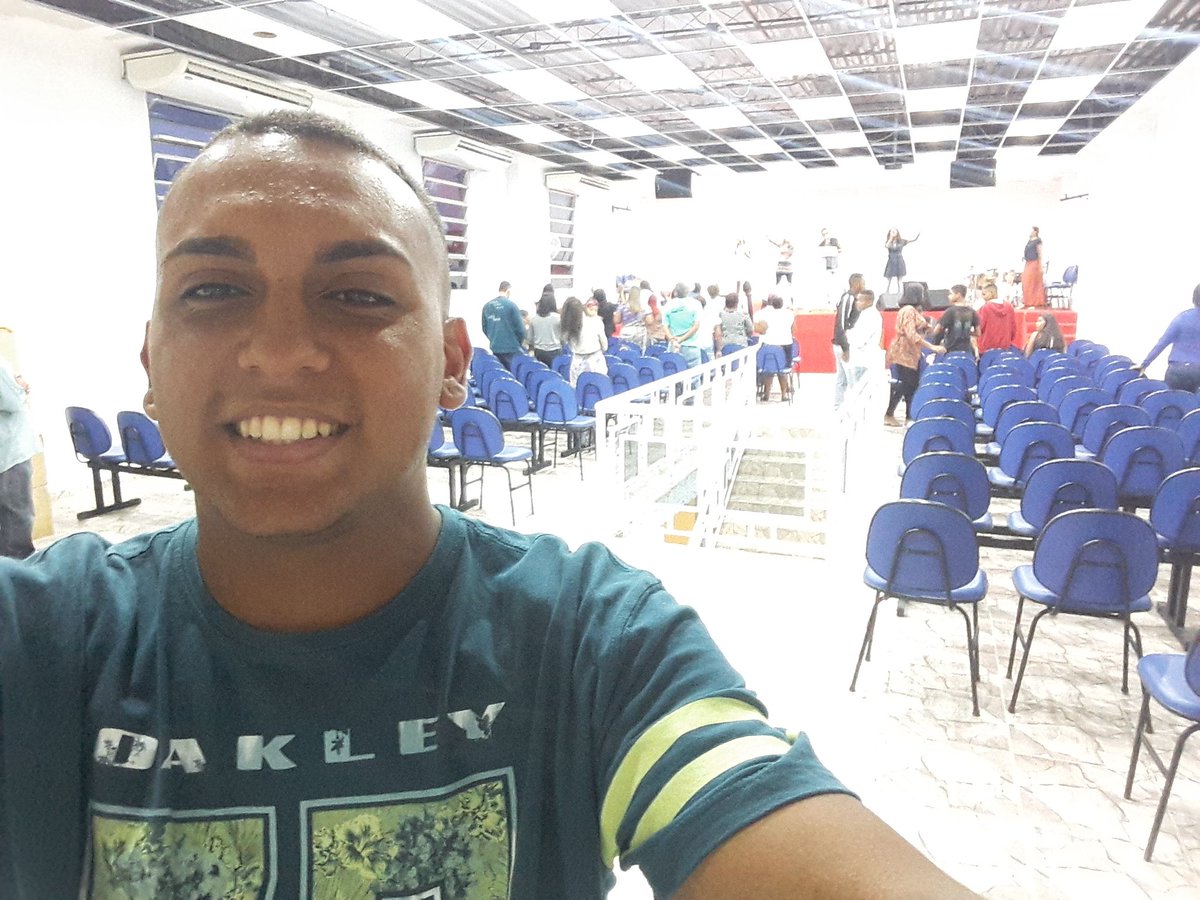 RBarreto214's tweet photo. Glória a Deus....toda honra e Glória pra Jesus....lavado e remido pelo sangue do Cordeiro!  
#Cevin https://t.co/p6d8rRGAJp