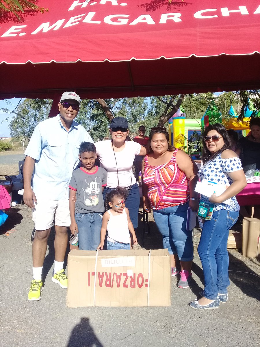 BrisasOccidente's tweet photo. Ganadores de una de las bicletas de la tómbola! https://t.co/vapPVnFIOm
