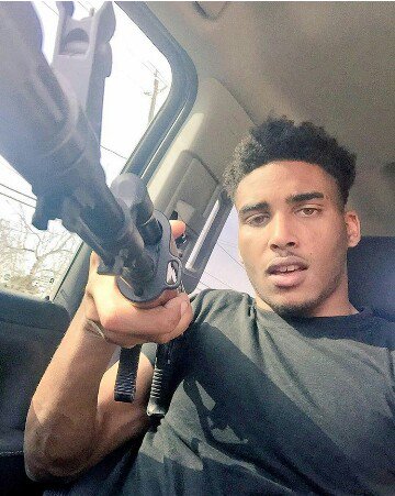 sevenonedoubleo's tweet photo. Free my baby brother!! #FreeCMG @DoubleG_4eva https://t.co/cf4ZNp8Eye