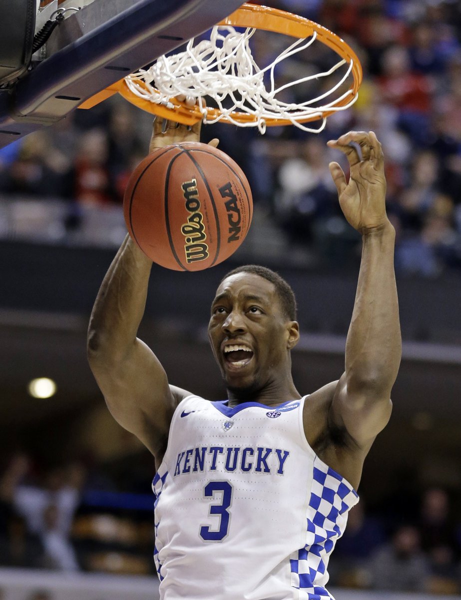 SECNetwork's tweet photo. 2 games.
28 boards.
💪💪💪!!!

Bam Adebayo's 2️⃣8️⃣ rebounds are the most in a player's 1st two NCAA Tournament games in @KentuckyMBB history. https://t.co/jMKeni6VgH