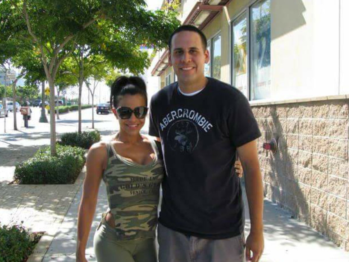 Vida Guerra (@VidaGuerra) on Twitter