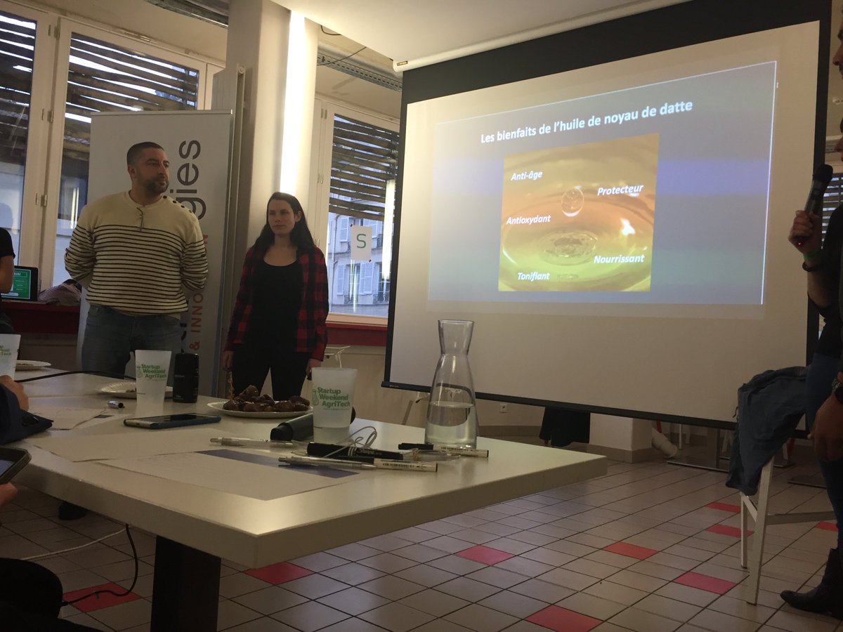 sweparis's tweet photo. #Datissime, projet #SWAgriTech, valorisation des dechets de dattes dans une huile cosmรฉtique https://t.co/4mcY5gH8Dd