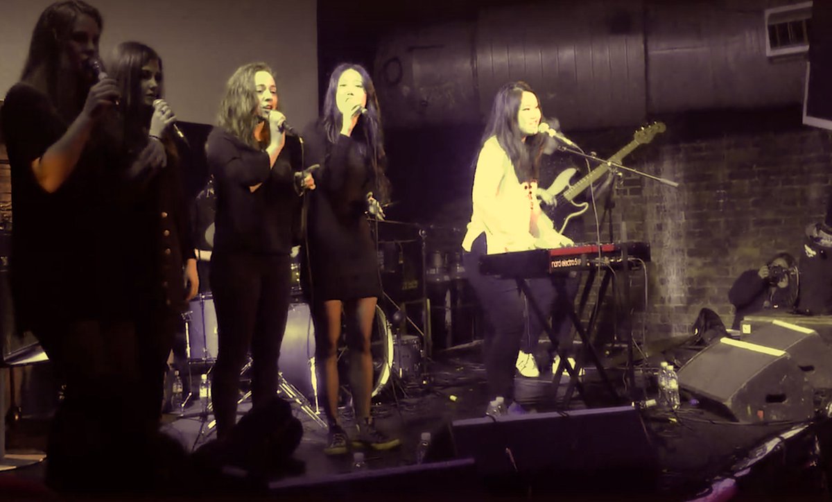 Thanks to the huge crowd last night at Cargo!Great joy performing with <a href="/RustyFilament/">RustyFilament</a> w/Brin'it Sound. Upcoming gigs:gracekim.uk