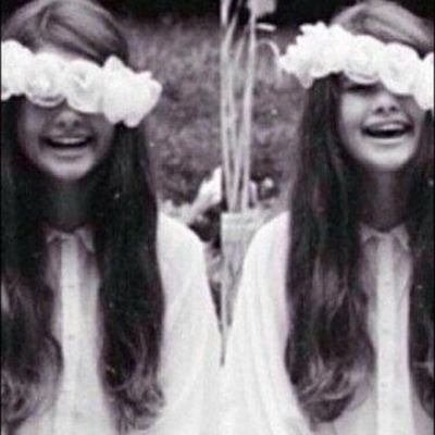 rskm369's tweet photo. 💖@aiiamii500 💖
✿⸀

أجمل ما في هذي الحياه ،
تلك القلوب النقيه التى اجتمعنا بها صدفه..❤
دمتي سعيده دائما صديقتي البشوشه 💝 https://t.co/pzdz8x7MQ7