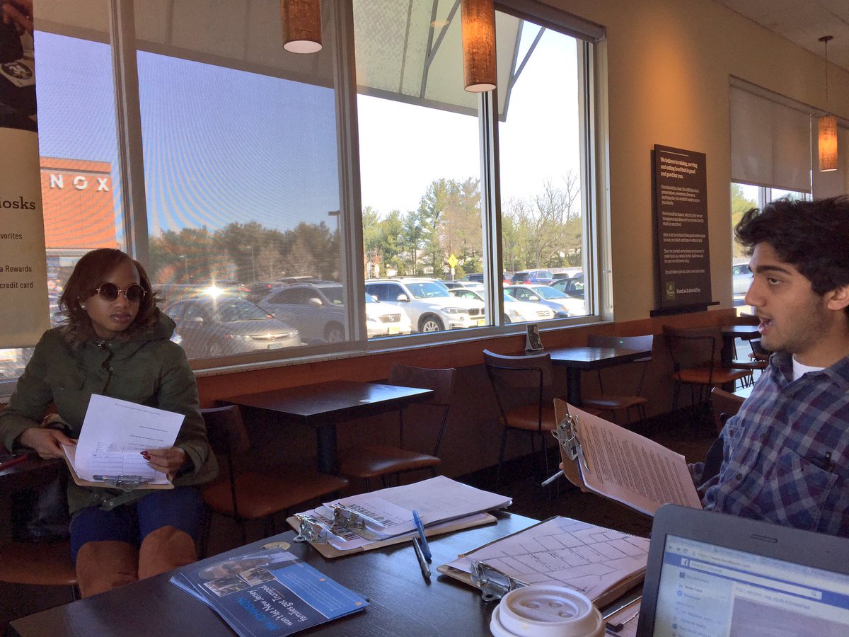 amysusack's tweet photo. Nothing's better than interns training other interns! #JJ4NJ #Jimterns https://t.co/FnsNH8fI8j