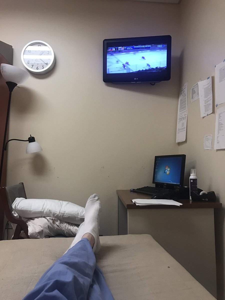 WhoDeyDude15's tweet image. OBGYN call be like... #CBJ #GoJackets #ResidentProblems