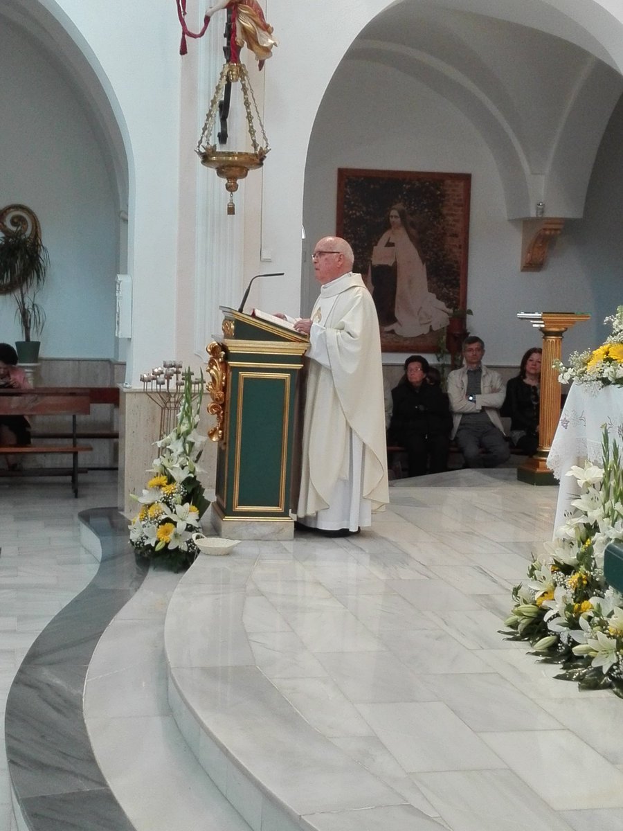 Junta_SantaCruz's tweet photo. Esta mañana hemos celebrado las Bodas de Oro Sacerdotales de nuestro vecino Paco Ruiz. Gracias por llevar siempre a Santa Cruz en el corazón https://t.co/KsRFPn7dzL