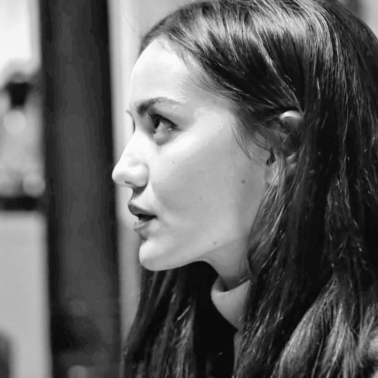 aizcutz's tweet photo. #MyFavoriteSceneOfÖleneKadar 
Ve tabi ki bu sahne💫👌🏻
#ÖleneKadar #FahriyeEvcen #EnginAkyürek #Selvi https://t.co/UkOzqqkYdv
