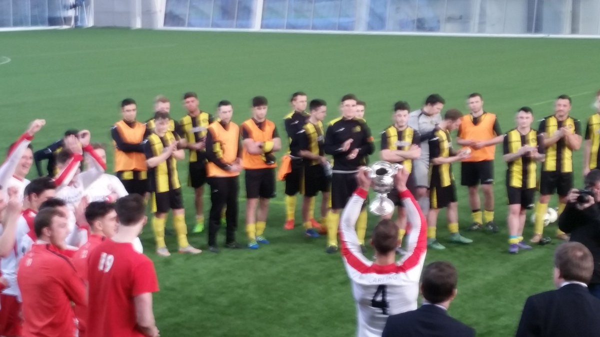 StuSkakle's tweet photo. @NonLeagueCrowd @Groundhopping1 Spartans 2 LTHV 1 in Football Nation Cup Final at Oriam. #indoorcupfinal https://t.co/qadtDZXGu2