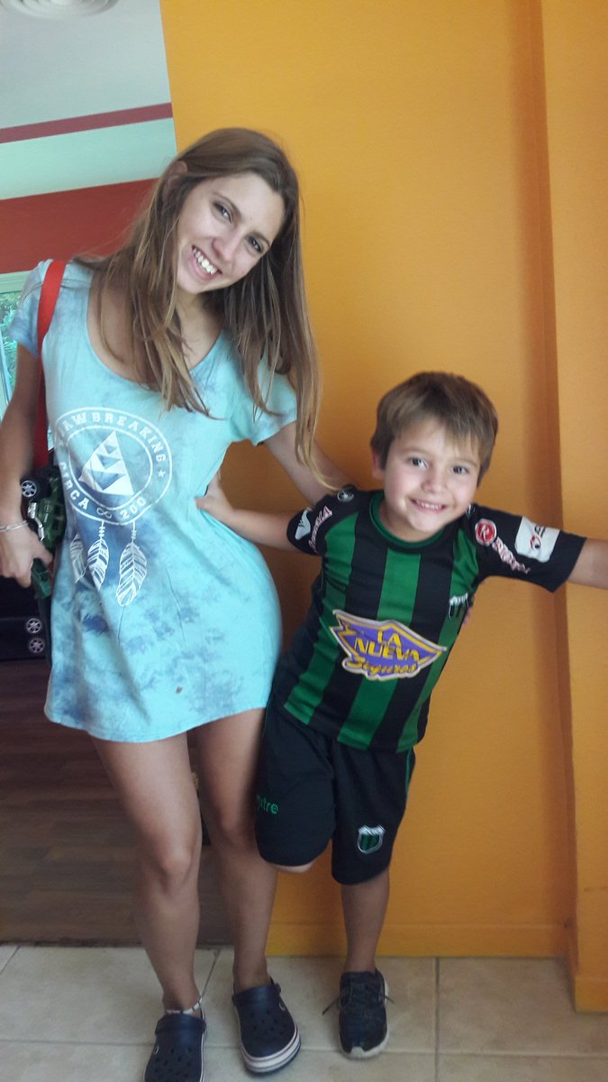 RuizmMarcelo's tweet photo. Los amo tanto @caam4 https://t.co/B8FGiewT3y