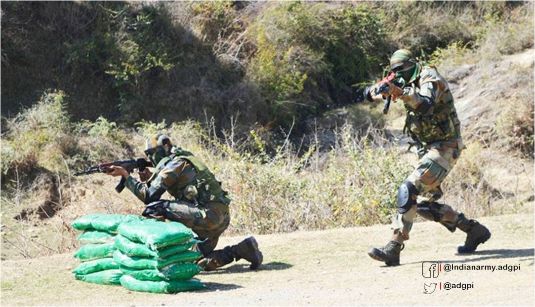 digirox's tweet photo. Troops of #Indian &amp;amp; #Oman armies conclude their exercise #AlNagahII2017 in Bakloh belt of #HimachalPradesh. https://t.co/2691Vecknn