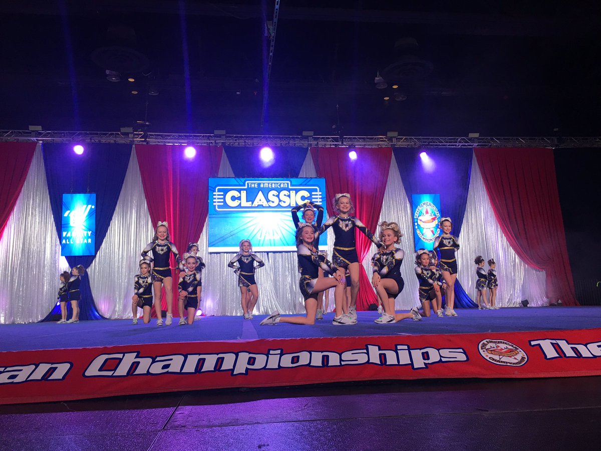 ICE_ALL_STARS's tweet photo. Avalanche kicks off day 2 with a HIT! #TeamICE #ACClassic #GoldStatus https://t.co/dOXyxC7S5s