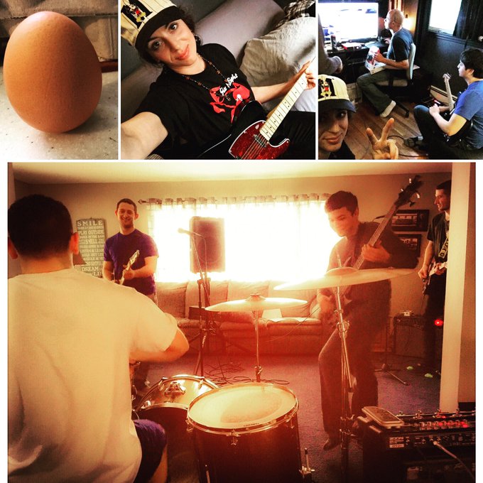 Productive day🔸Double band practice wit the fellas🔸Big thanks to @JerseyPanicLive @Dahill_Road @jdiggins💋🤘🏼😎<a href="/tag/richiethesolidsnake"class="tags"><span>#richiethesolidsnake</span></a>