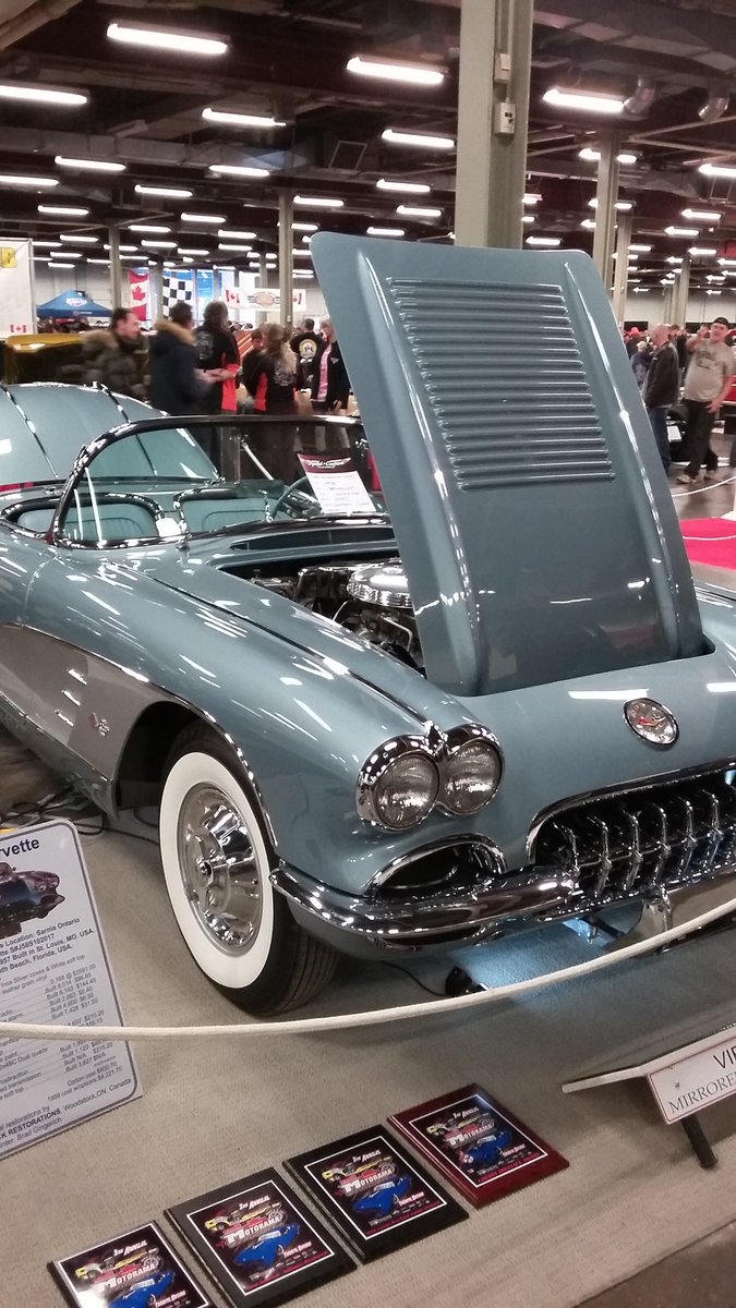 ClassicRock981's tweet photo. Travel back in time to a place when cars and the rock you listened to weren't classic yet. @WesternFair #LdnCarShow open till 4pm. https://t.co/6omjJAcm4M