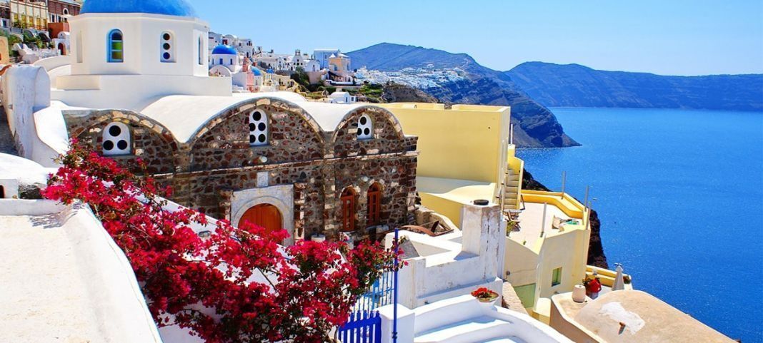 MaisCupao_PT's tweet photo. Conheça Santorini em 7 dias com a nossa rota low-cost pela ilha grega #exploraromundo #viajar #turismo https://t.co/84knFXWeUu https://t.co/QeAhjRatxw