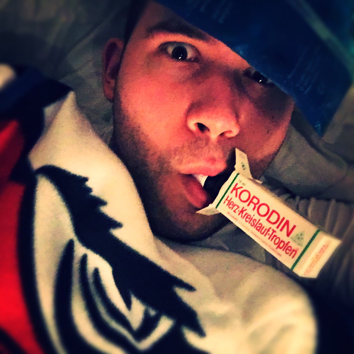 rr_jens's tweet photo. ...
#fürMannheim #adlermannheim #playoffs2017 #mannheimverrückt #geilstezeit #immerweiter https://t.co/BLb3WmKQpp