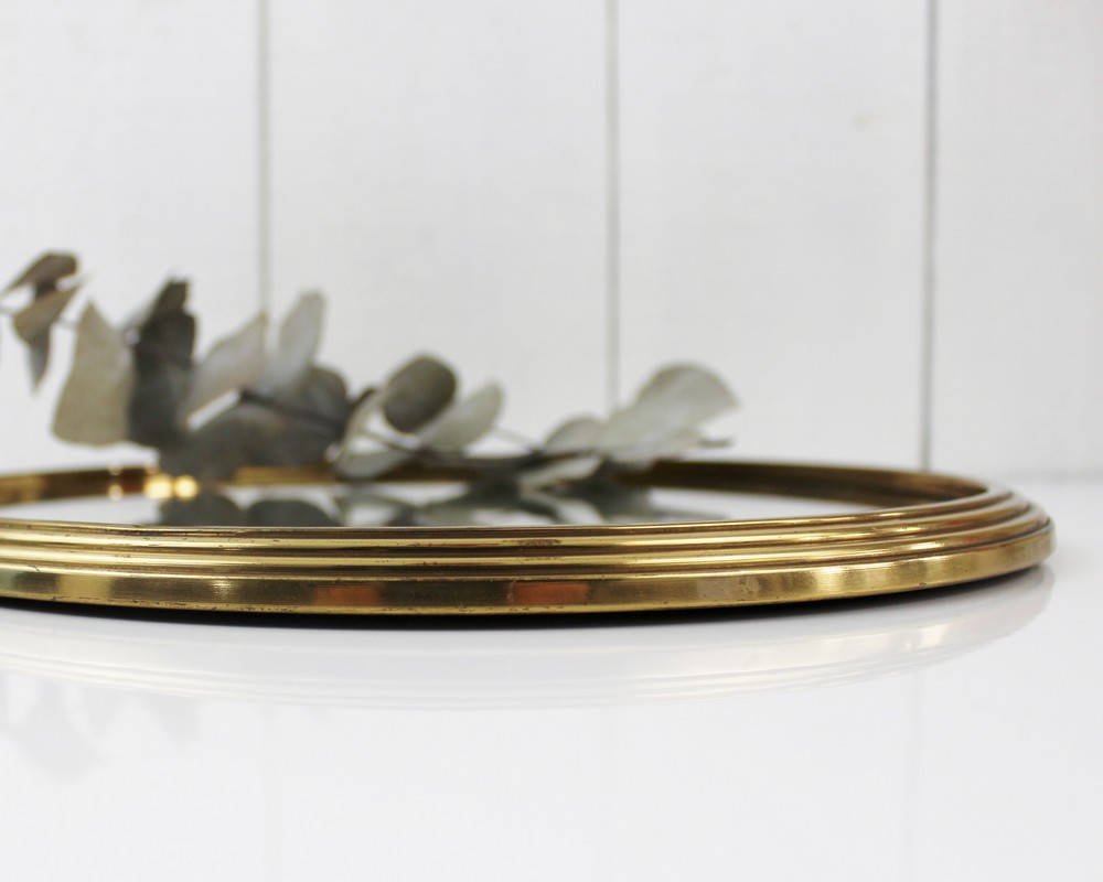 ohlalacamille's tweet photo. https://t.co/epFkysPL4e #vintagemirror #mirrortray #goldframe #goldenframe #goldhomedecor #goldinterior #frenchmirror #decorinspiration https://t.co/B5E5PN7jc9