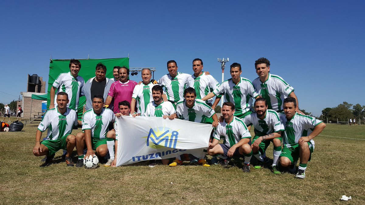 AlbertoDescalzo's tweet photo. #Ahora participando de la jornada "El fútbol tiene memoria" en #Merlo https://t.co/kSXrrdA6su