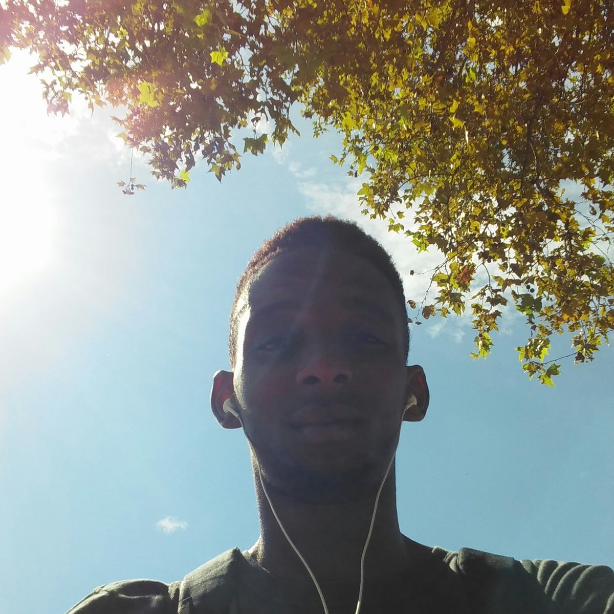 MOWROWDEE's tweet photo. #NewProfilePic https://t.co/lhwiOzhCws