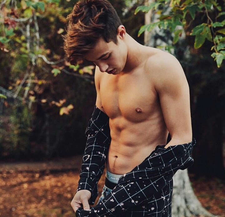 LauraBmpc's tweet image. anda comendo muito hein amor rs