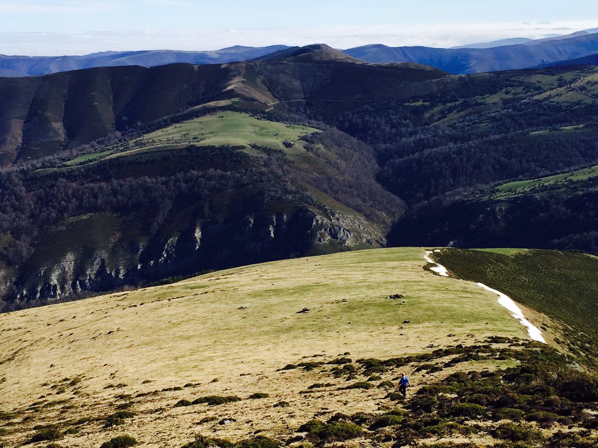 Bienvenida primavera! #domingosdemontaña #tajahierro #sejos #saja #puertodesejos #naturaleza_cantabria #cantabriaverde #cantabriainfinita