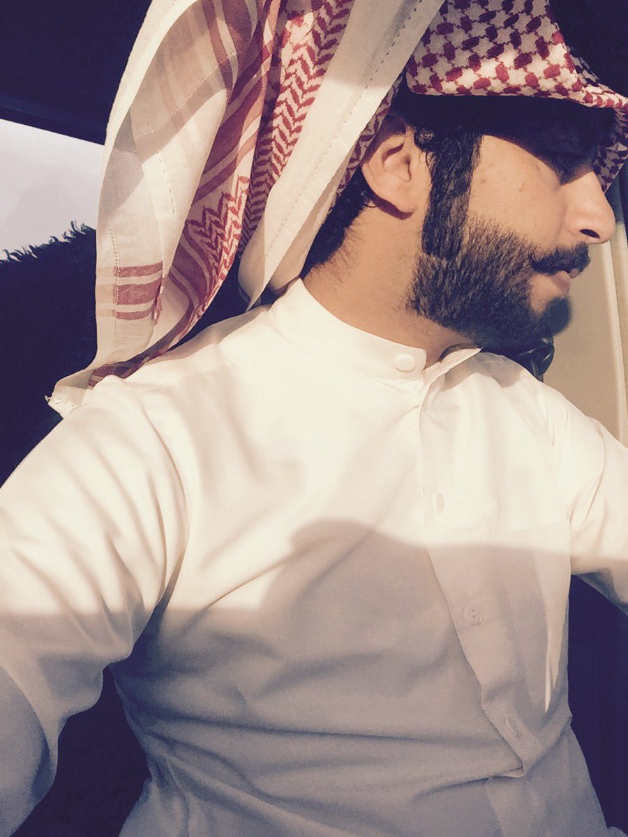 ↓ ❁」 ءُ  

حلاتك لاجيت في بالي على غفله ،
ابتسم وانطق من قلبي يا حبني له !

           ﴿'💙🎶 ءء﴾