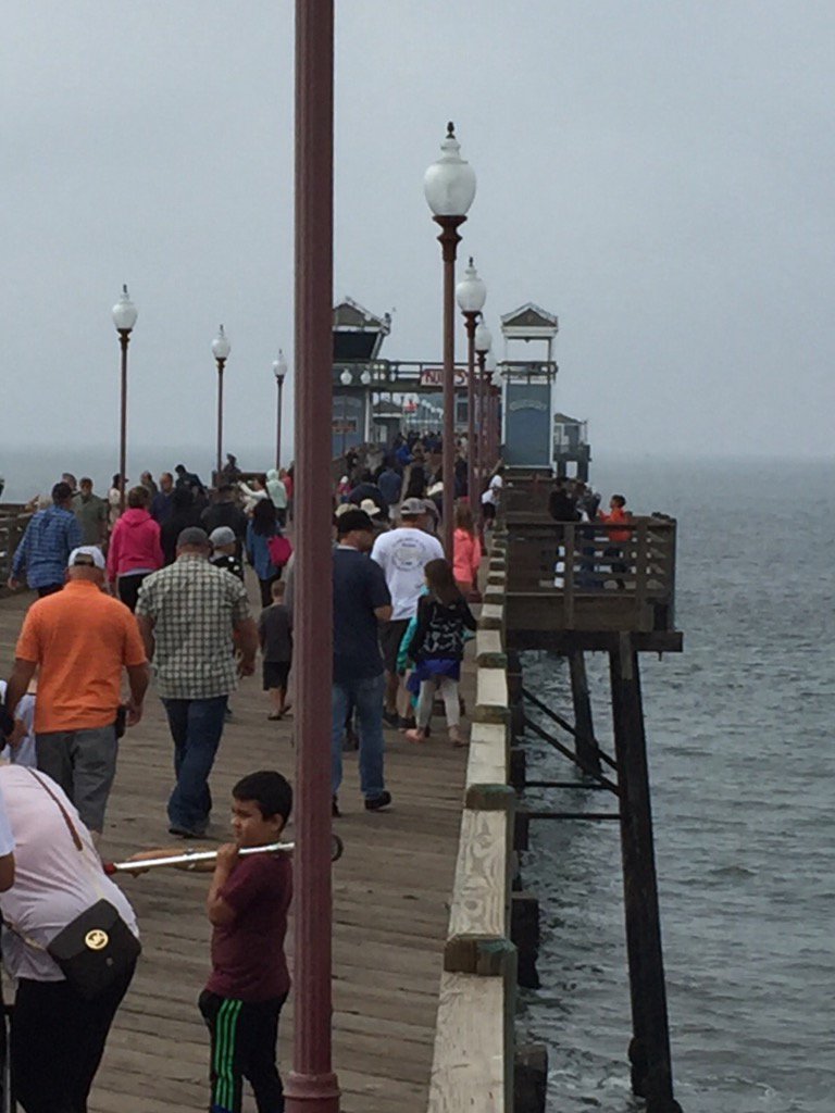 Summer comes to Oside pier, Califory