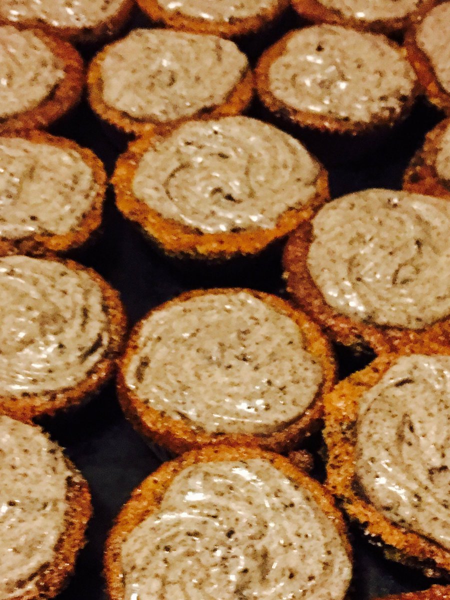 tomfenwicksmith's tweet photo. Get ready #Winders for a Monday treat! Poppins world famous #Oreo cupcakes are on the menu! @REWINDco https://t.co/iP2got09YA