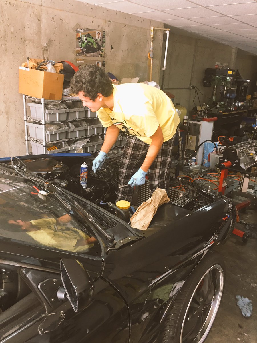 garageforce32's tweet photo. If you don't chill in your engine bay wyd? #Nismo #Nissan #RB24 #R32 #Greddy https://t.co/dlmsfnRQHh