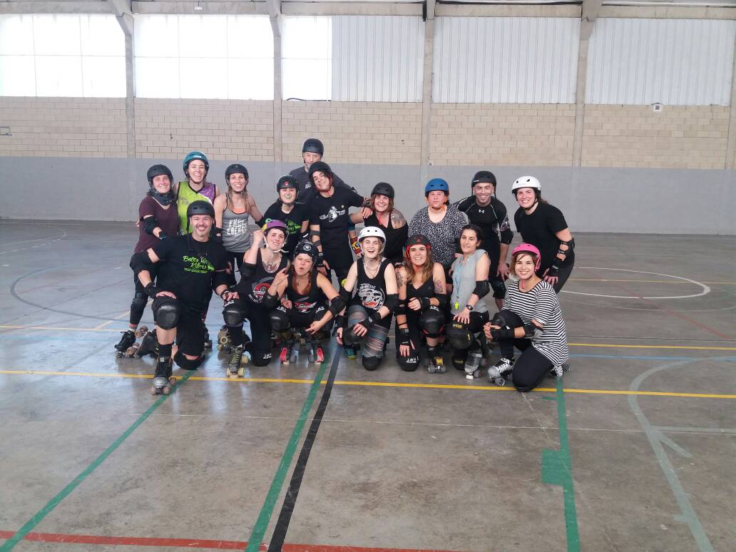 Reventadas, pero muy ilusionadas después de la bootcamp con las @BotxoKillers. Muchas gracias chicas! 💪