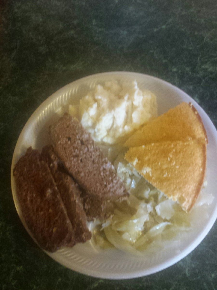 Maxwalk47846149's tweet photo. @Prettyface_LUV I have to do it I love u buddy but #thisisasin lol ๐๐๐....my fat ass will pay for it later https://t.co/UQ6bc9yRJA