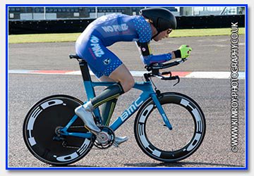 Dean Robson (Northovers VT) and Nicole Walters (Oldfield Oldboys) win in Bath CC 24 in Wiltshire. Report: cyclingtimetrials.org.uk/race-report/14…
