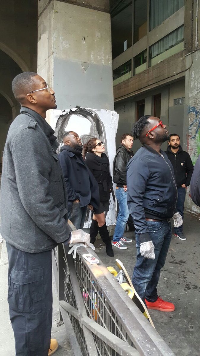 Avec <a href="/lemouvement_eu/">Le Mouvement</a> on inonde Paname de bonnes ondes! Dans ces temps sombres  nous avons besoin de lumière et de poésie.
#ArtContemporain