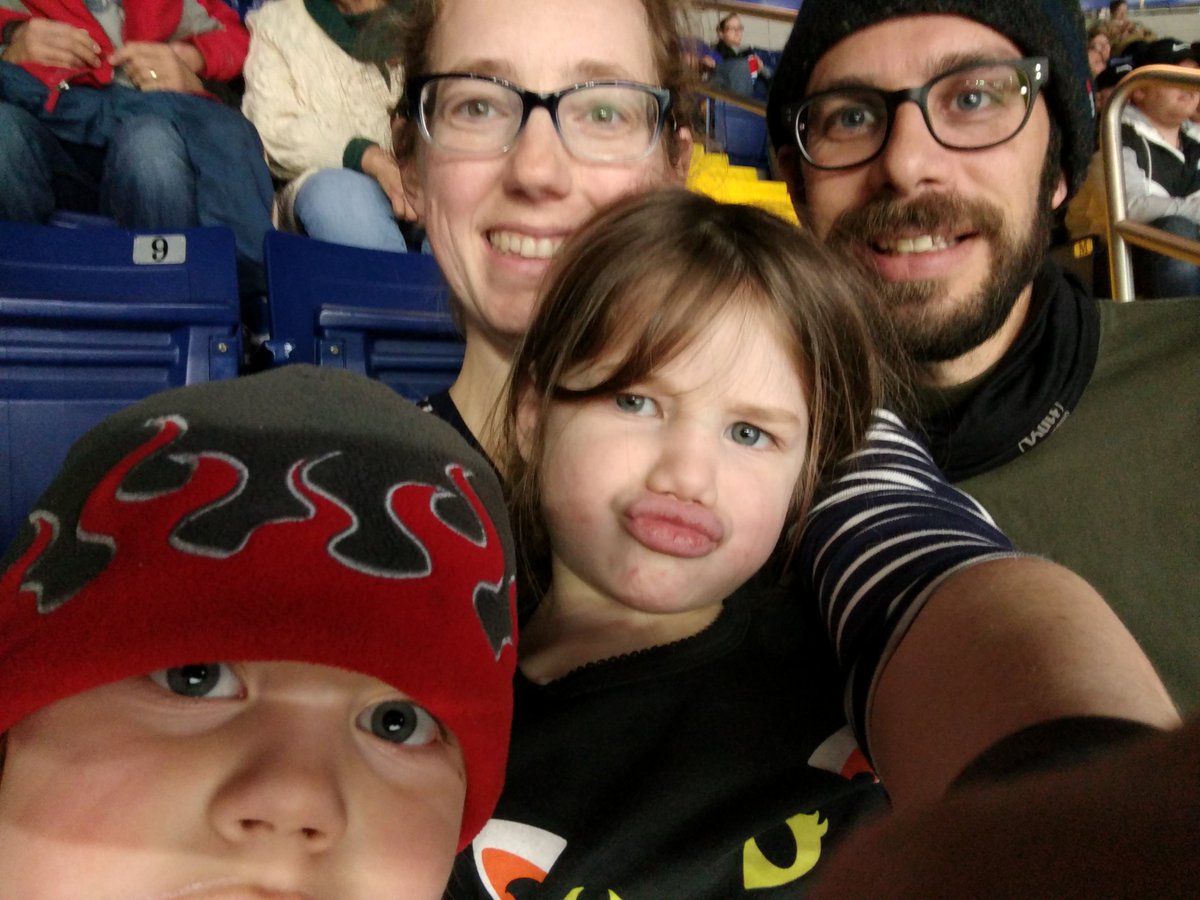 KristinBalboni's tweet photo. @thunderbirdsahl someone needs @DunkinDonuts in sec 3 row K seats 7-10 https://t.co/fEVb0lBQyN