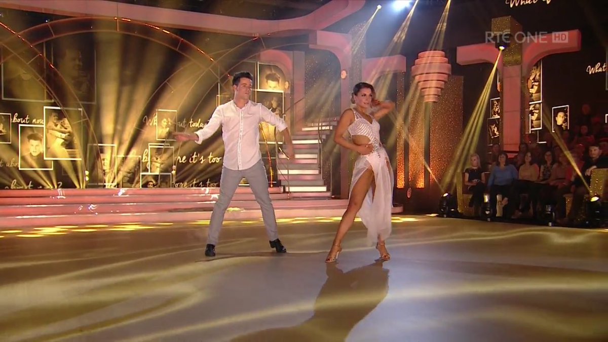 chriserickkk's tweet photo. Vote for @CroninDayl &@KzKsenia !!
Call:
ROI:1513717103
NI:09016566003
Text:"DAYL" to 53125
#VoteForDayl #TeamDayl https://t.co/JsrHXxzWR0