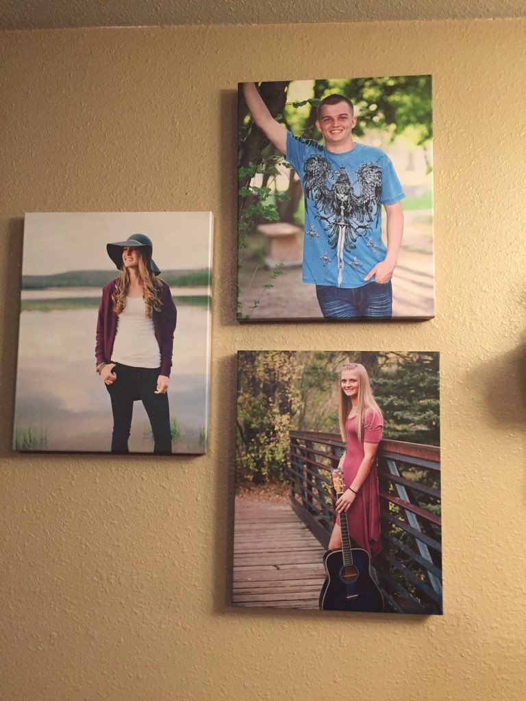 brie_ward17's tweet photo. My little Emma has officially been added to the hall of fame ;) can't wait to watch you graduate and take life on! 💕 https://t.co/b2A4Bs9VBH