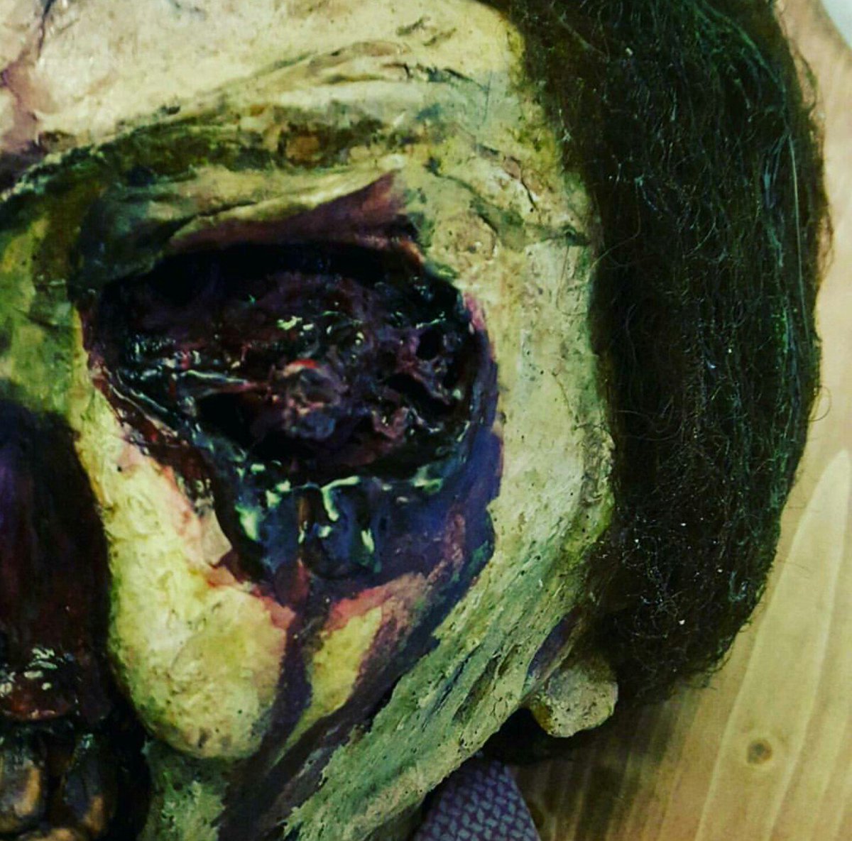 zombiecellarart's tweet photo. I got my eye on https://t.co/bmGuMgsEqJ's on you. #zombie #horrorfan #horrormovies   #ZNation #ResidentEvil7 #followmyart #TWD #horrorart https://t.co/yYj04zKMRM