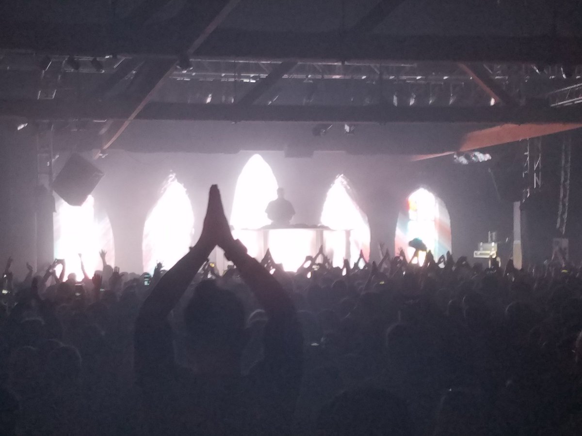 RichWeymer's tweet photo. π @iamTchami #wow #Prophecytour https://t.co/eHl0IkV7qT