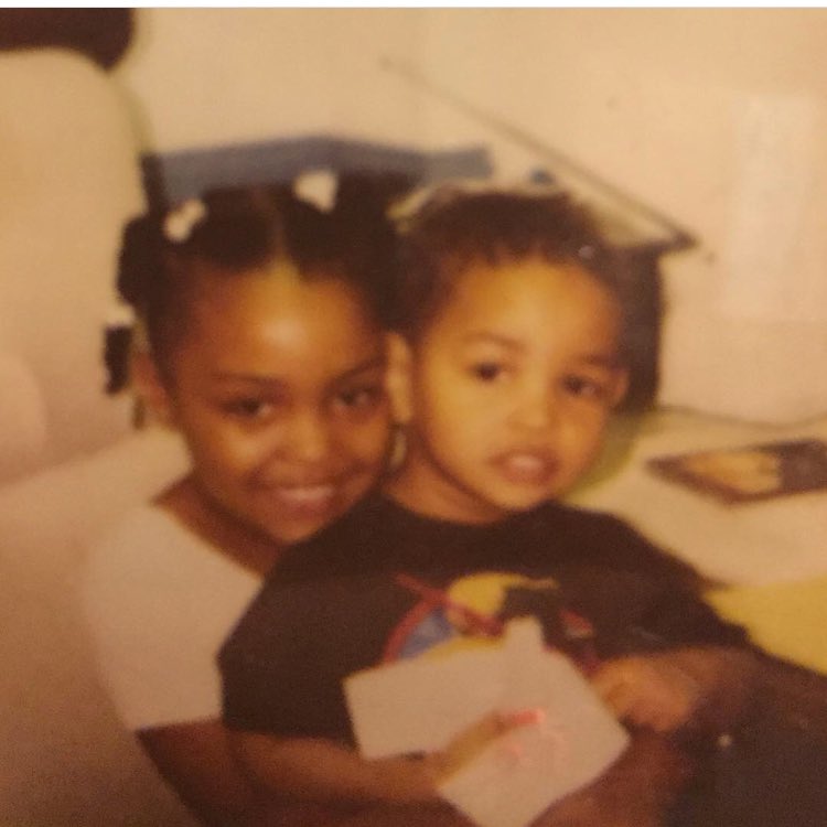 Callher_BigMama's tweet photo. Missing my other half, sundays are the hardest for me. A love like ours live through death #ripterrell https://t.co/yIEhDgHI0f