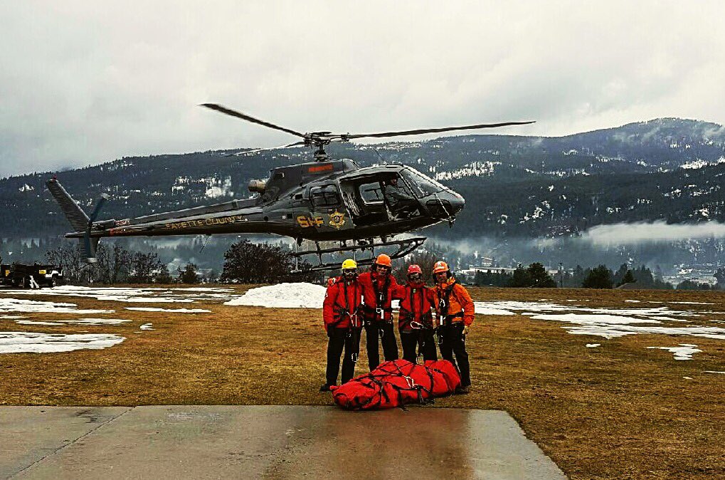 Great day in Castlegar training  Kootenay Heli Rescue &amp; Dam Helicopters on their new Boost Systems' HEC equipment. Great crew!