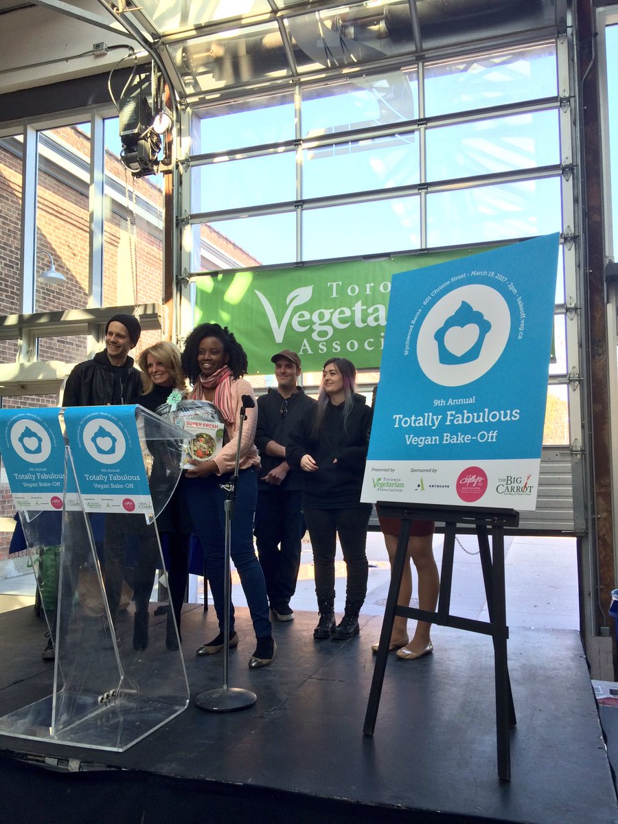 Best #VeganBakeOff Pro in Show goes to <a href="/ChooseLifeFoods/">ChooseLifeFoods</a>!