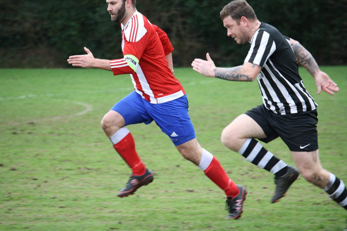 WinkfieldFc's tweet photo. @WinkfieldFc narrowly lost 2-1 against Sandhurst today. Bernie scored the goal :-) Well done lads https://t.co/JSD10BVzVK