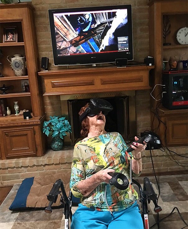 dailytechhumor's tweet image. How my grandma had a heart attack 😂. #dailytechhumor #tech #techdesigner #techdeveloper #humor #geek #technology #techhumor #virtualreality