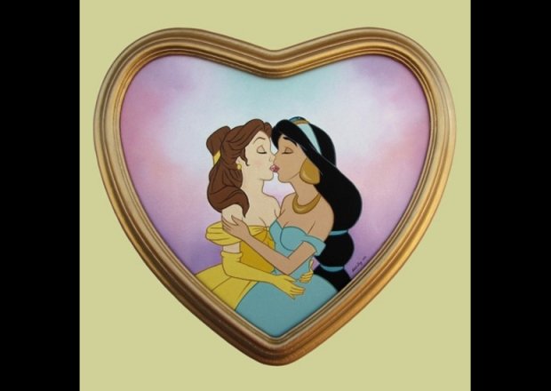 flaherculano's tweet photo. Para alguns na sociedade o beijo de amor verdadeiro só existe se for entre casal hetero. #SigaValeHomossexual https://t.co/NVFGZOGSLM