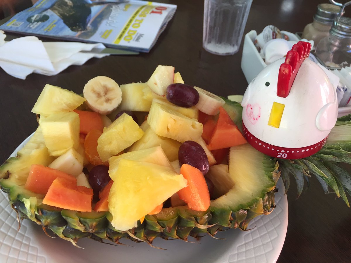 DaDiscoChicken1's tweet photo. #Aloha morning breakfast Maui style https://t.co/dkEyvPYsDR