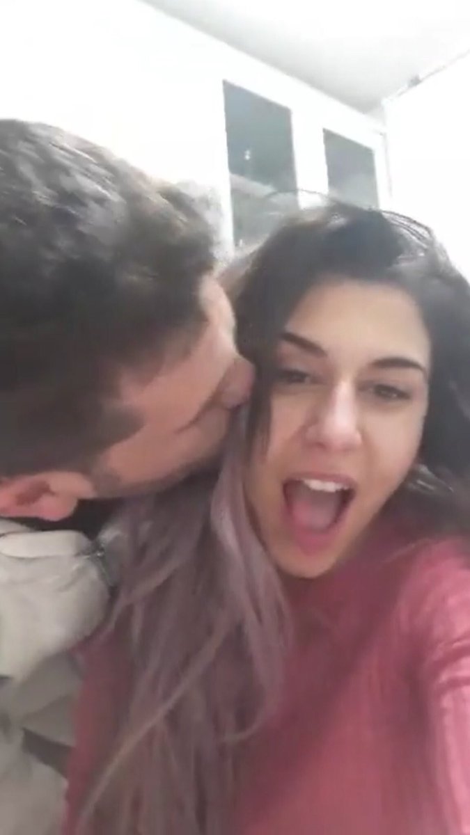 zaynreynolds's tweet photo. Shippo fuerte 🙈❤

#RodeaDirecto https://t.co/xtuPXMlJGj