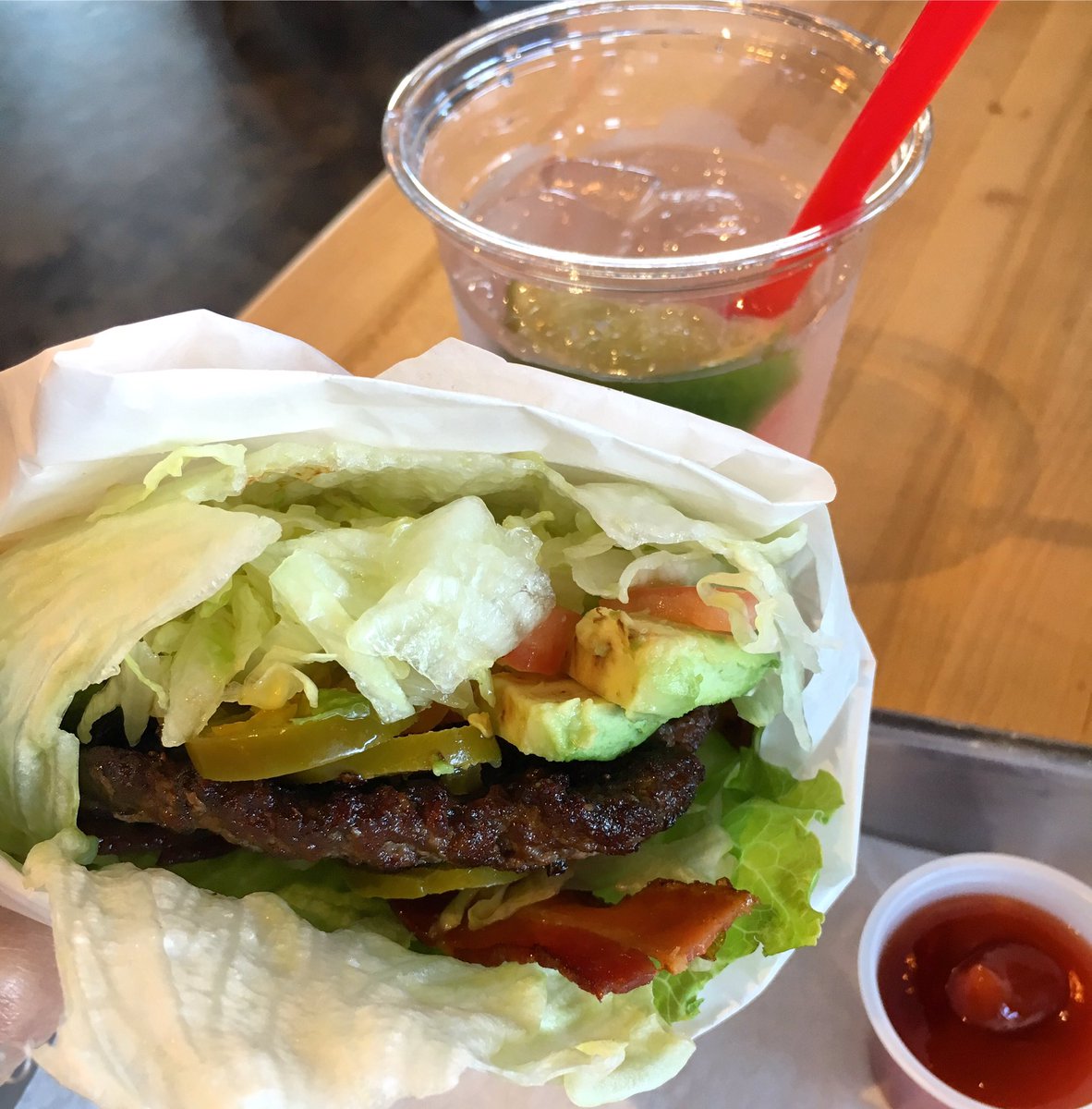 orderupsa's tweet photo. ABC burger with @44Farms beef &amp; lettuce wrap style 🍔 #healthyeats #orderupsa https://t.co/oqiJo7zMdH