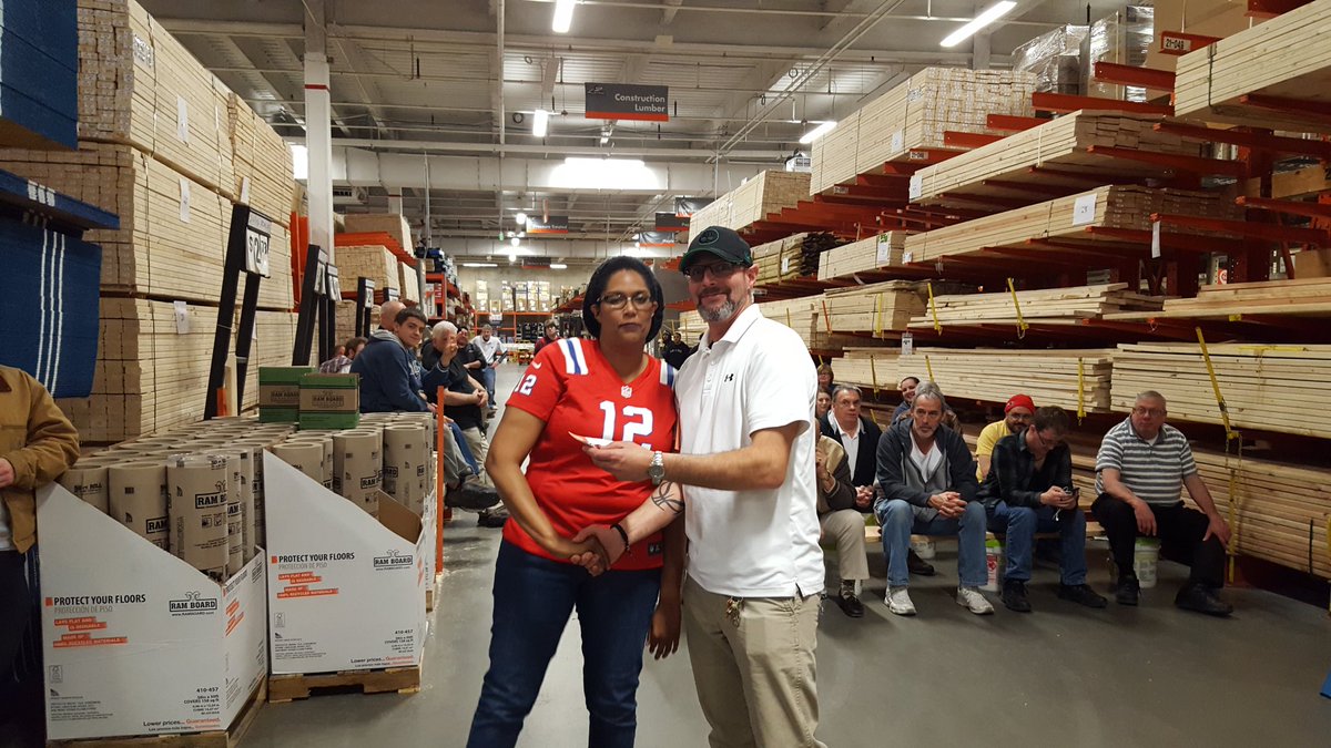 jenns2614's tweet photo. Patriots theme Success Sharing @ 2614! Bring on the recognition!! #HDValues https://t.co/GC4VjXYDQP